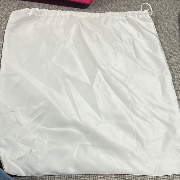 Michael Kors HOT pink Jet set tote! Great condition, barely used - Picture 6 of 6